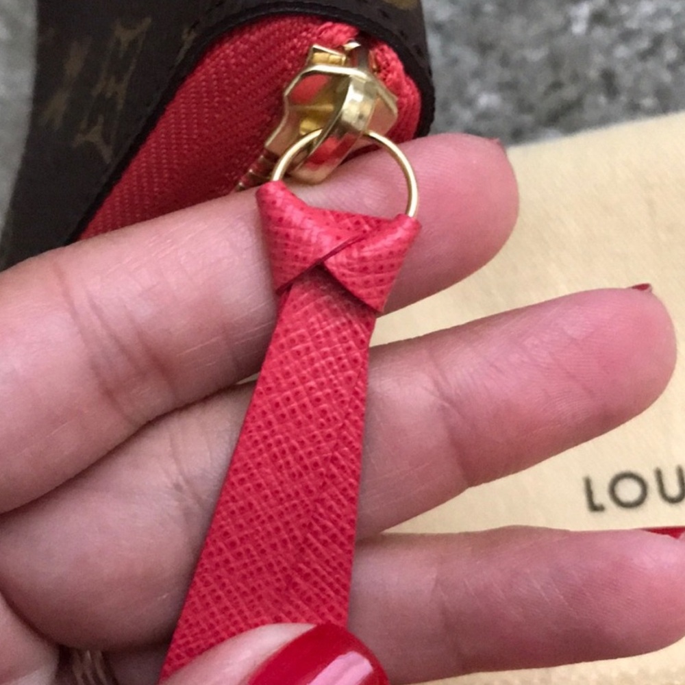 Louis Vuitton Brown and Coral Zippy Multicartes LV - Picture 3 of 7